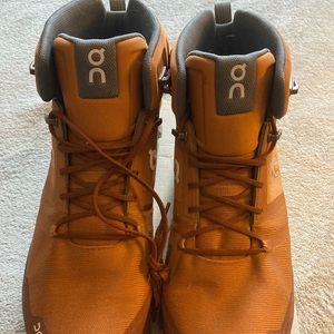 Women’s hiking boots . Weatherproof. Great quality lightweight and supportive.